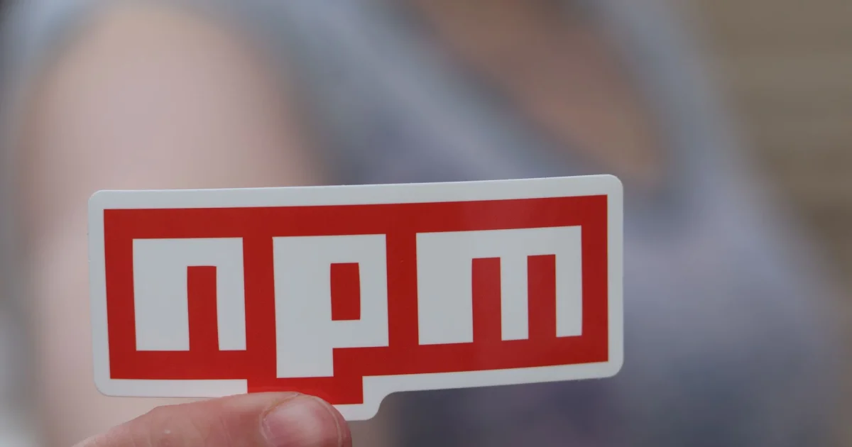 Două versiuni npm Joyfill compromise: ce trebuie verificat